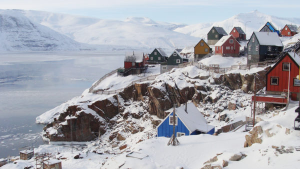 Greenland village - Photo by Myriam Dielemans