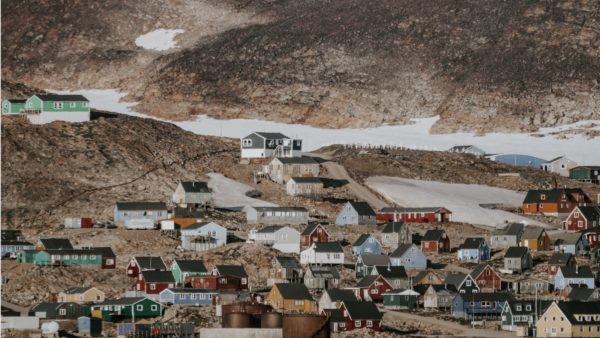 Greenlandic village - Photo by Annie Spratt