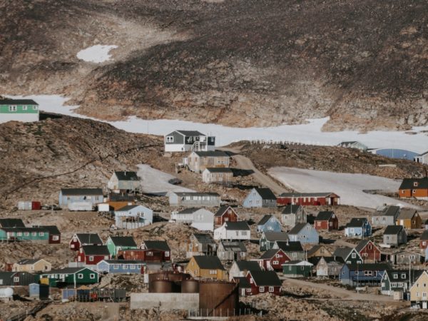 Greenlandic village - Picture by Annie Spratt